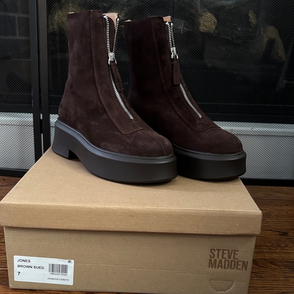 New! Steve Madden Jones Ankle Booties